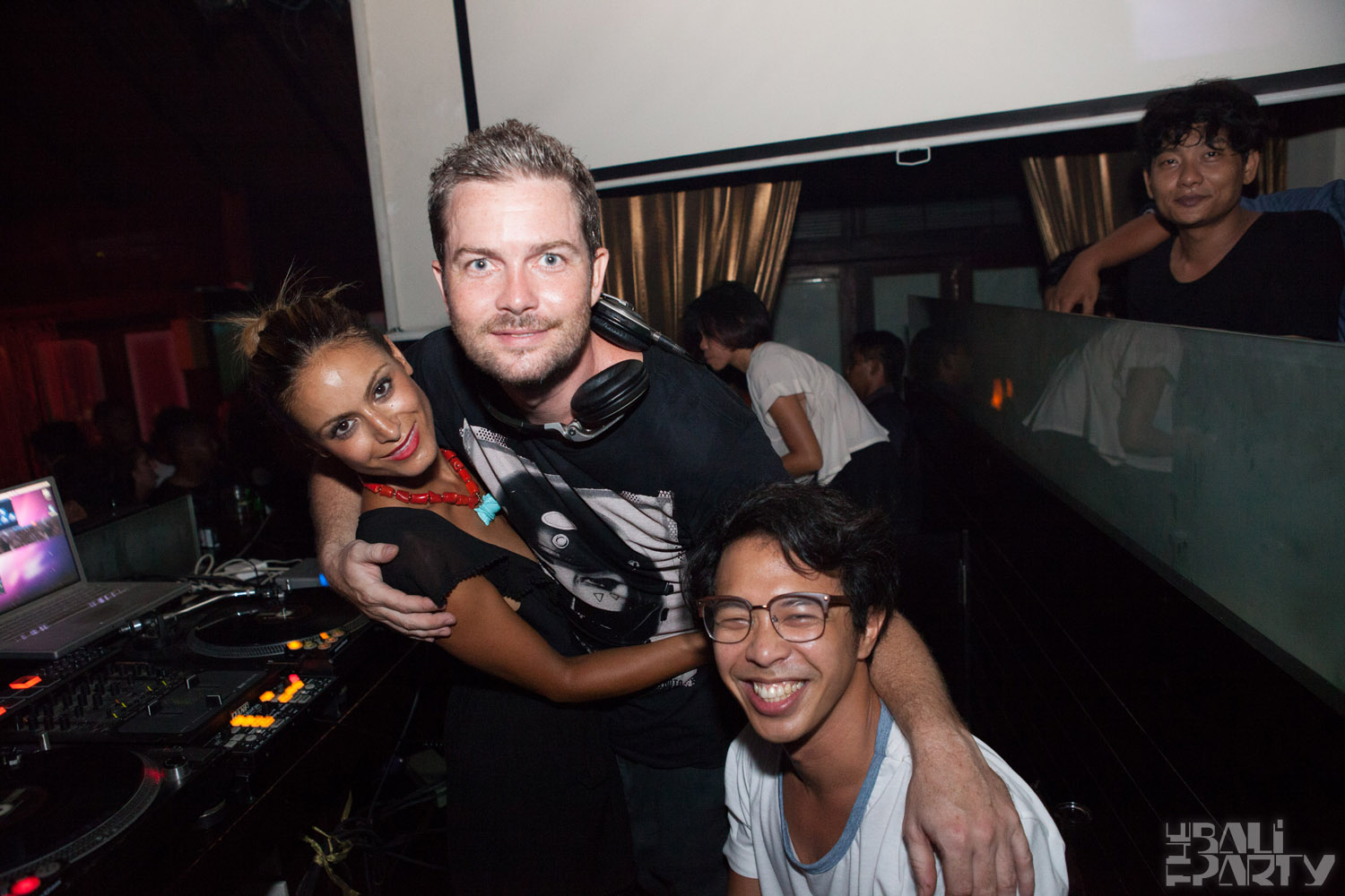 DJ Goldigger @ Hu'u Bar 12-11-17_076
