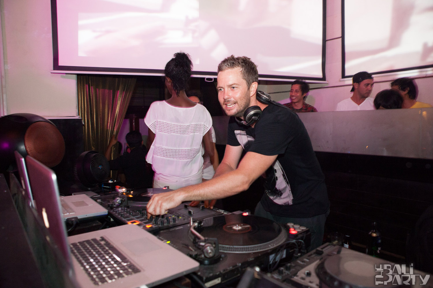 DJ Goldigger @ Hu'u Bar 12-11-17_123