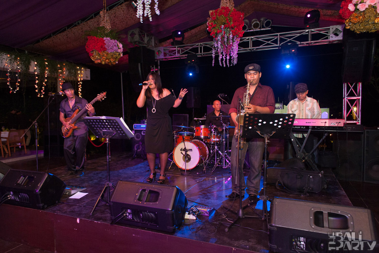 Metis 2nd Anniversary 2011-10-15_030
