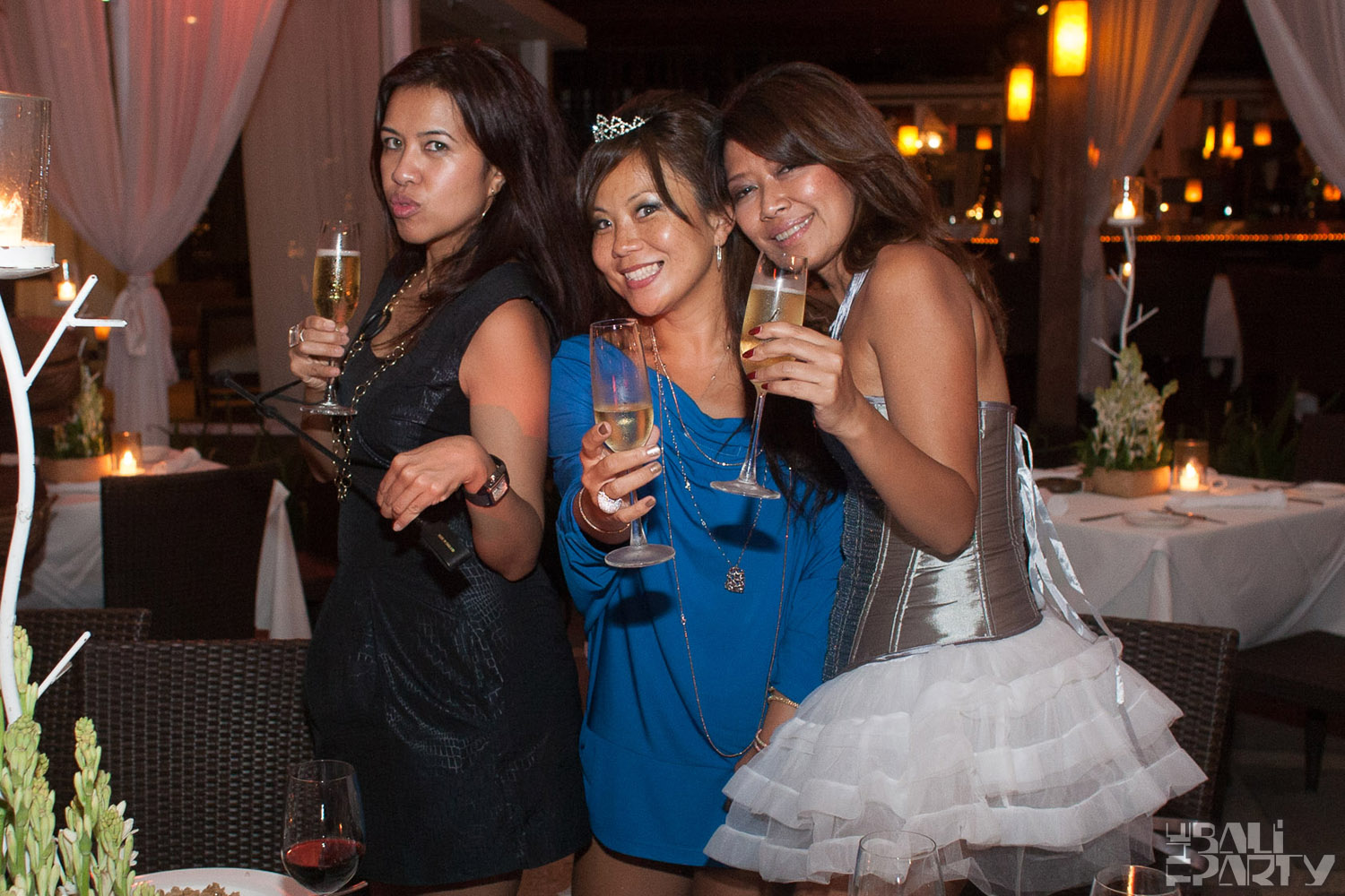 Birthday Party at Hu'u Bar 2011-09-24_052