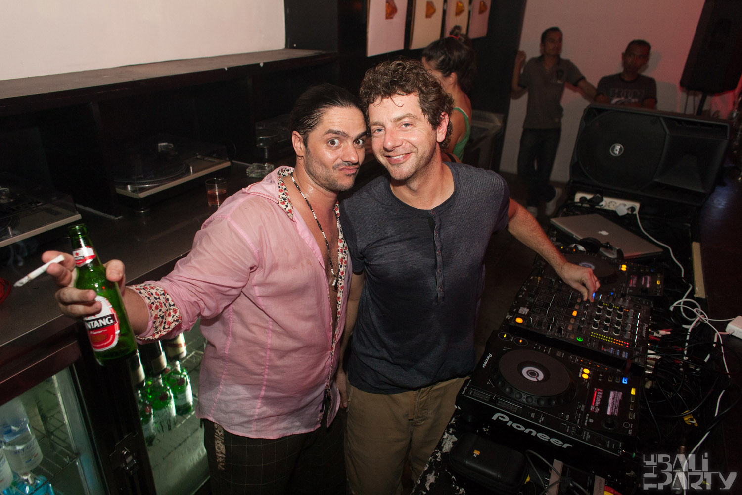 Layo&Bushwacka at Mint 11-11-04_080