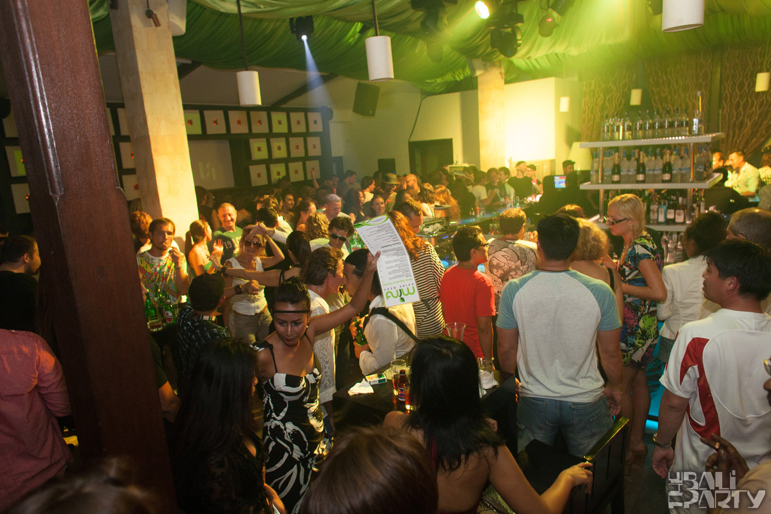 Layo&Bushwacka at Mint 11-11-04_103