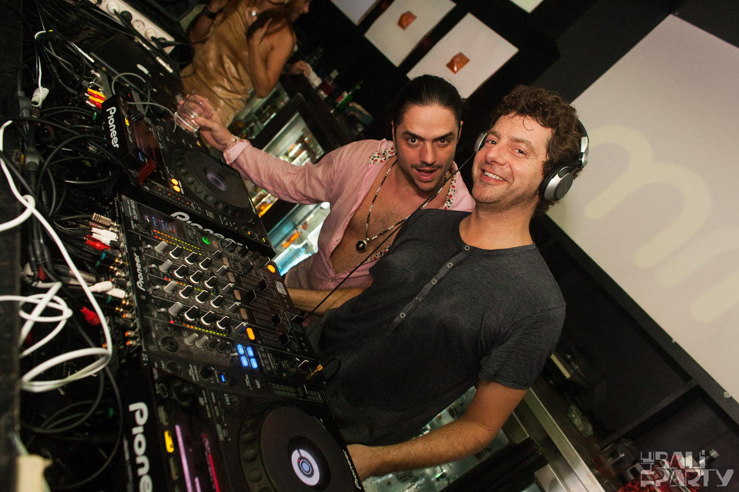 Layo&Bushwacka at Mint 11-11-04_115