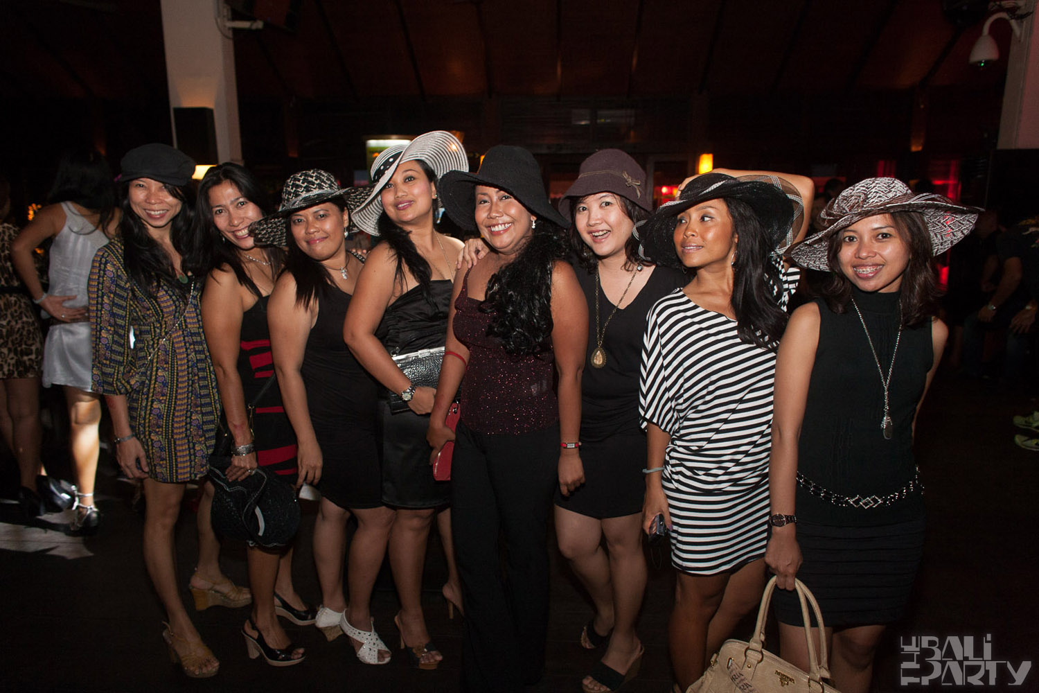 Hu'u Bar 10yr Anniv 2011-12-10_012