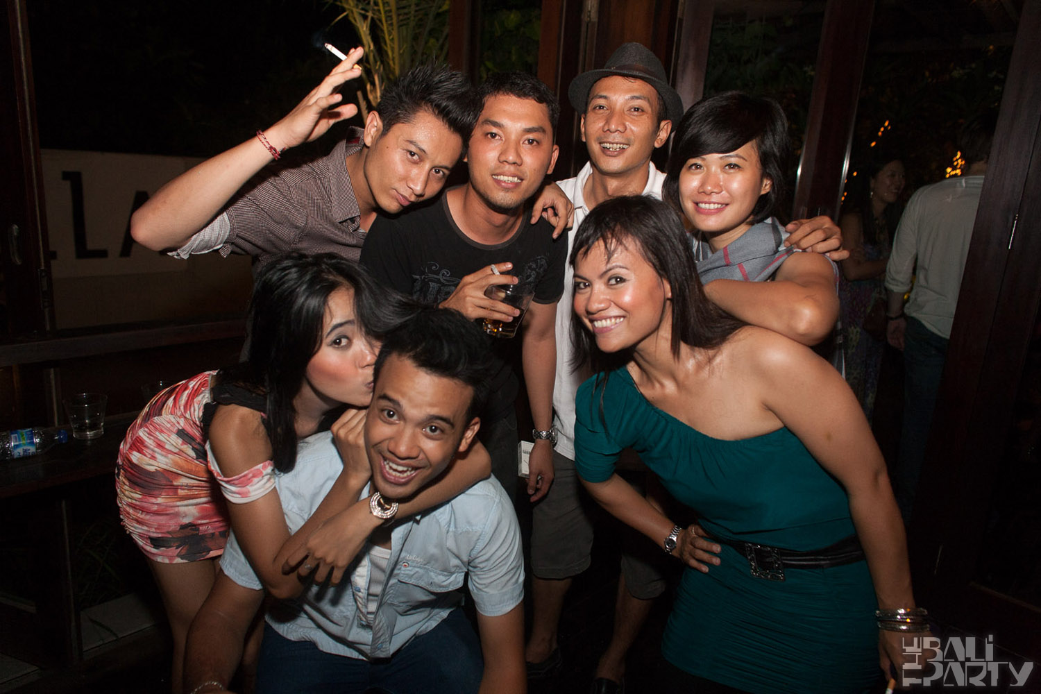 Hu'u Bar 10yr Anniv 2011-12-10_104