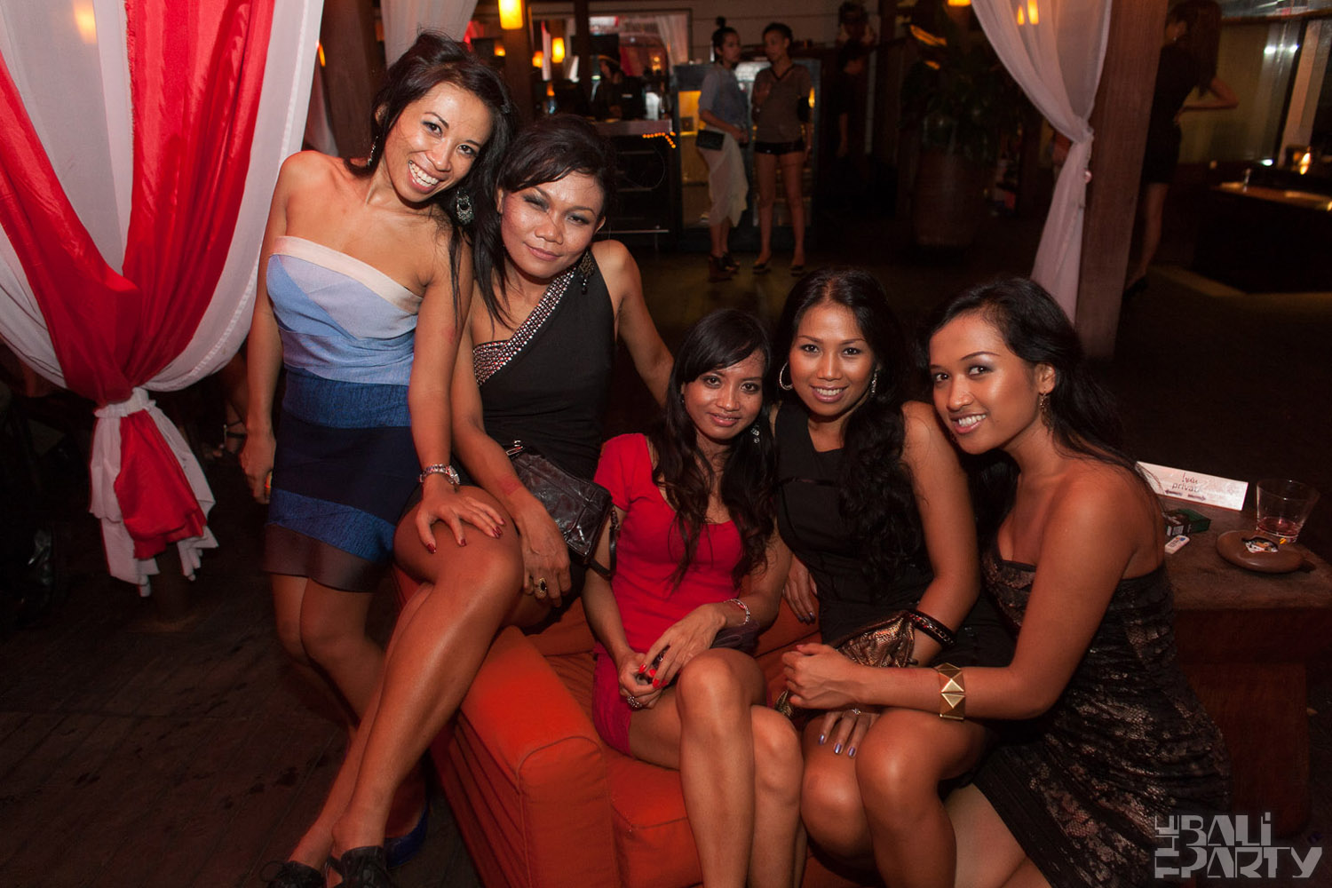 Hu'u Bar 10yr Anniv 2011-12-10_110