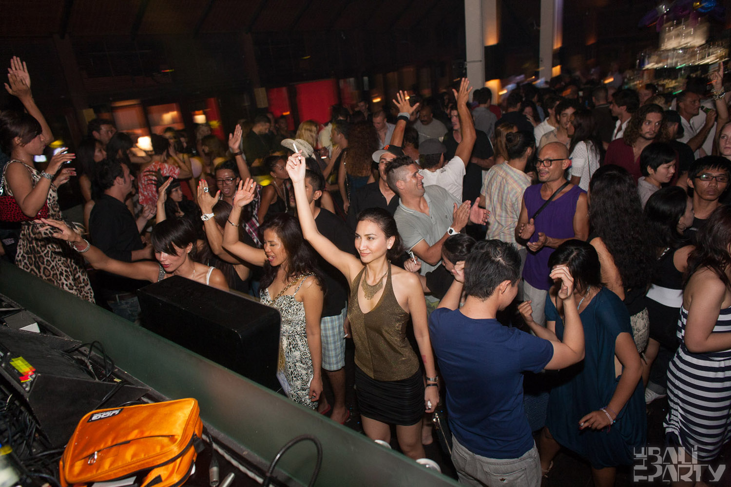 Hu'u Bar 10yr Anniv 2011-12-10_128