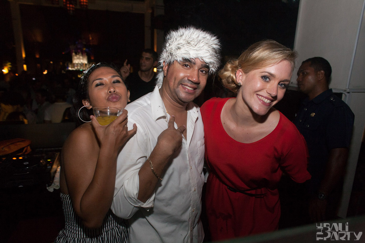 Hu'u Bar 10yr Anniv 2011-12-10_158