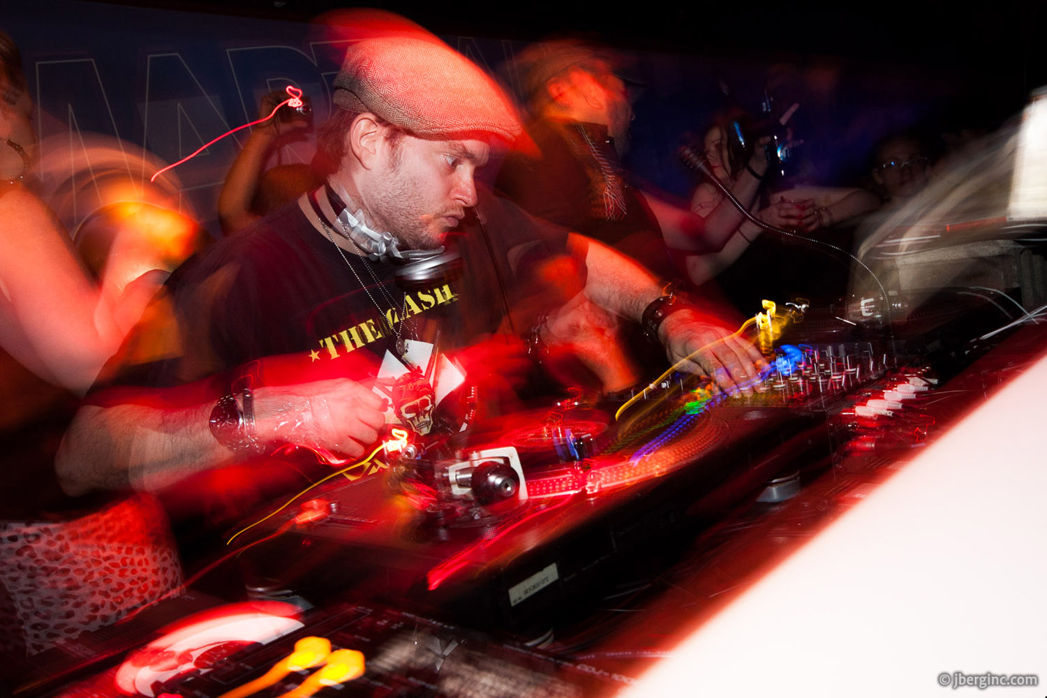 JUSTIN LONG & LUIS BARO @ SmartBar July 19, 2008_08