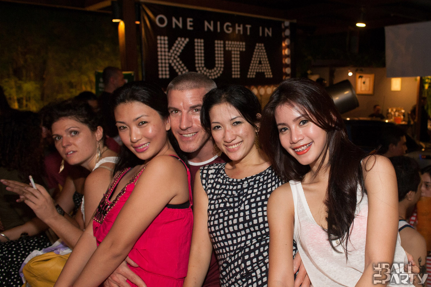 One Night in Kuta @ Hu'u Bar 2011-05-14_088