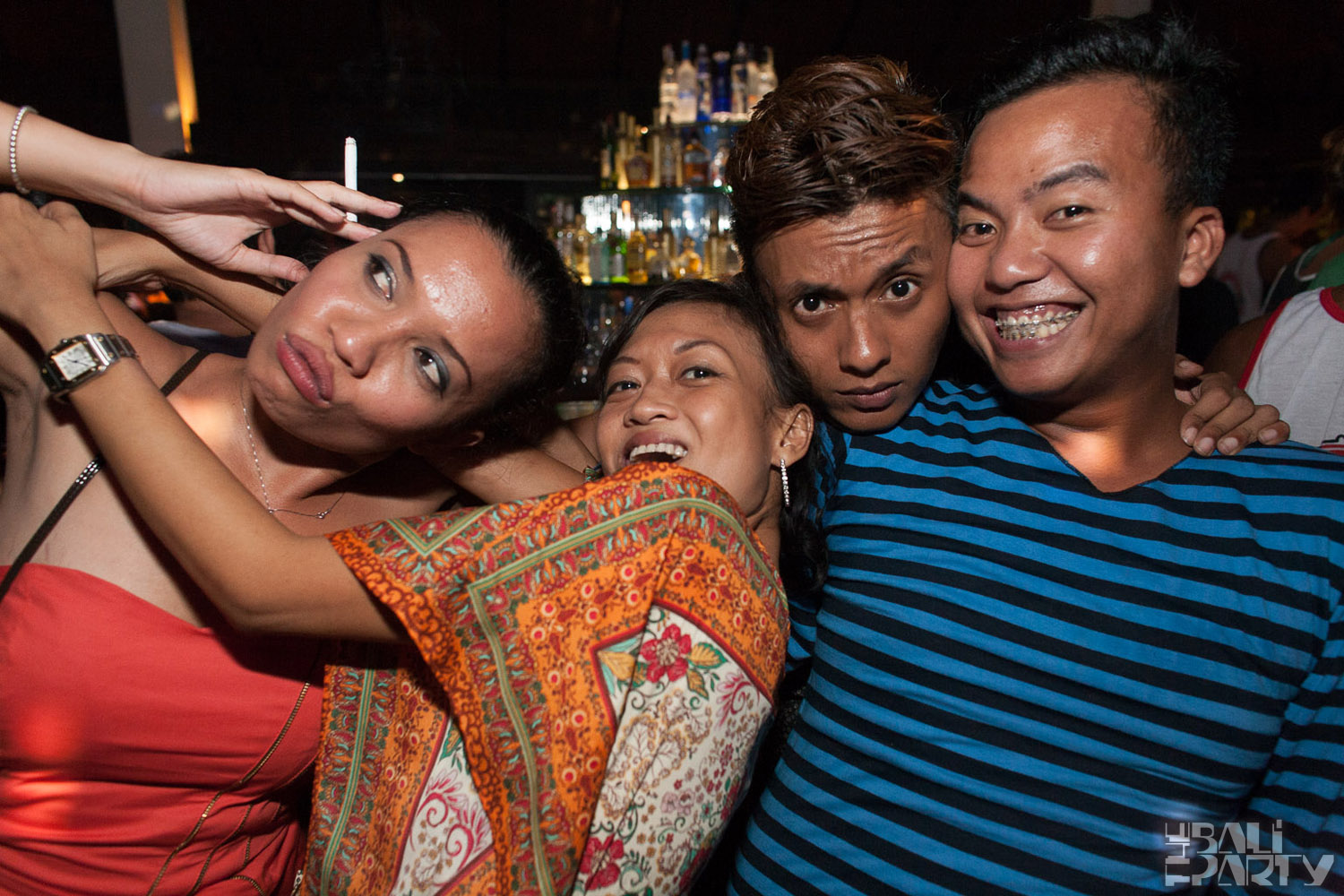 One Night in Kuta @ Hu'u Bar 2011-05-14_090