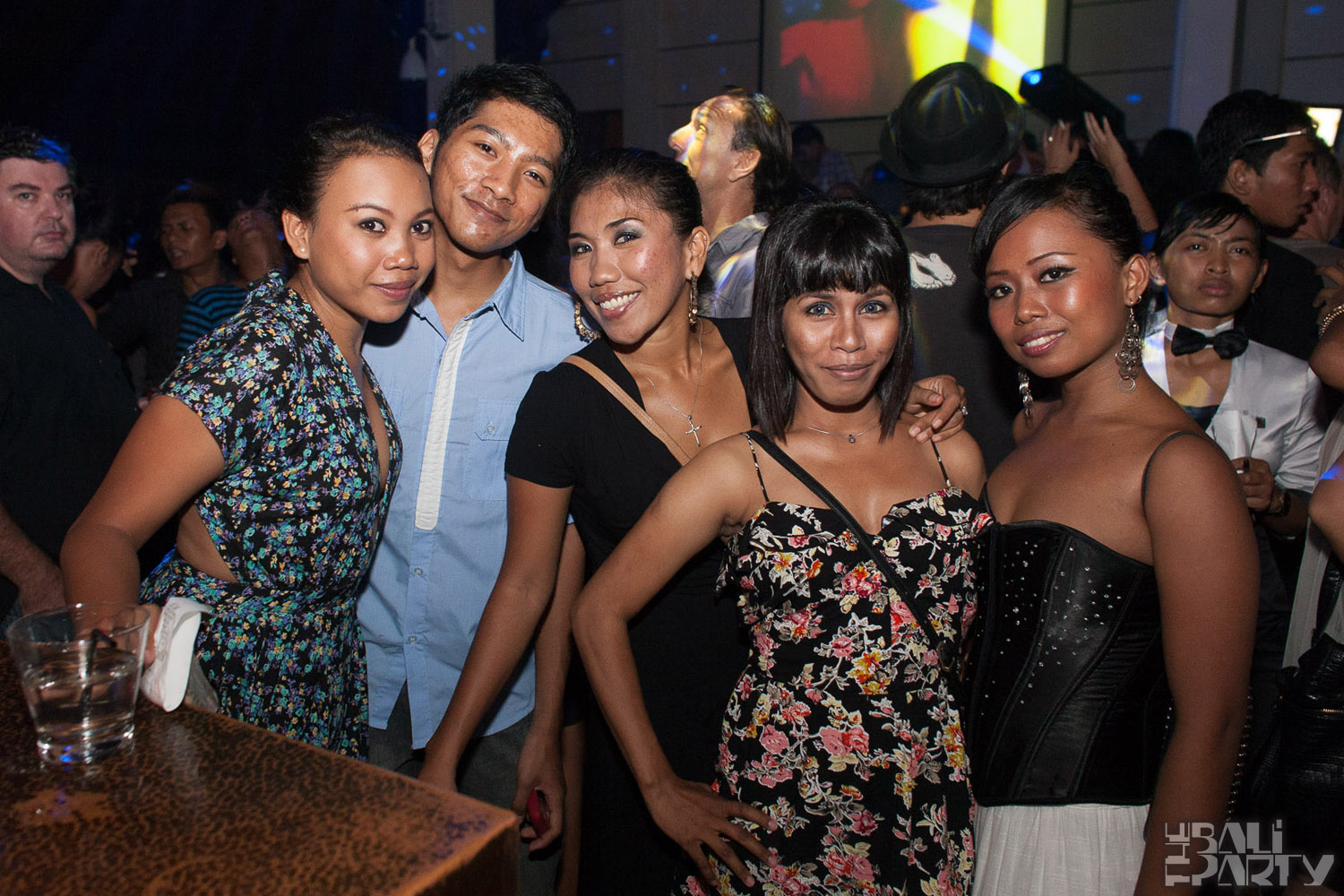 One Night in Kuta @ Hu'u Bar 2011-05-14_101