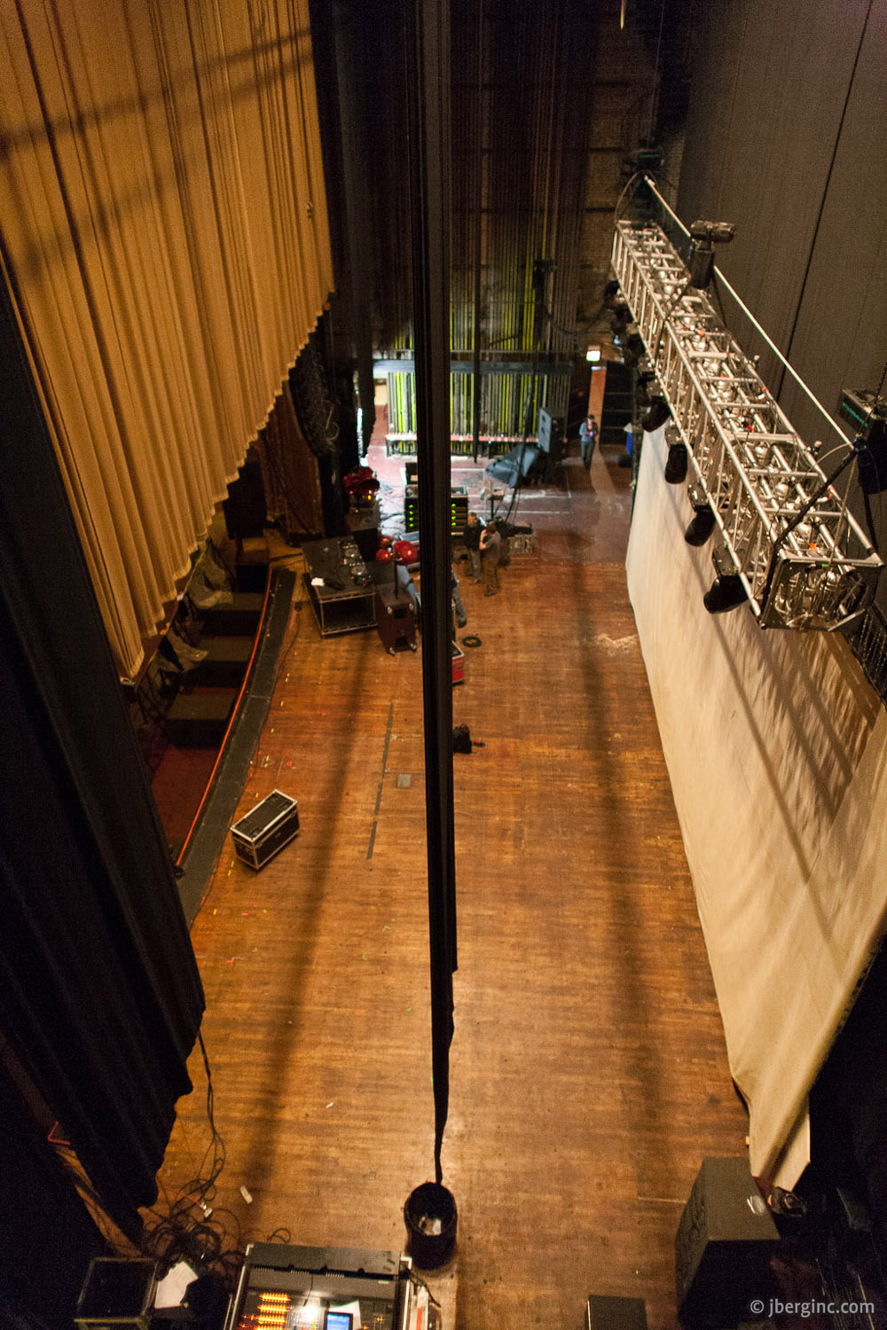 009_Resonate 5 2010-04-24