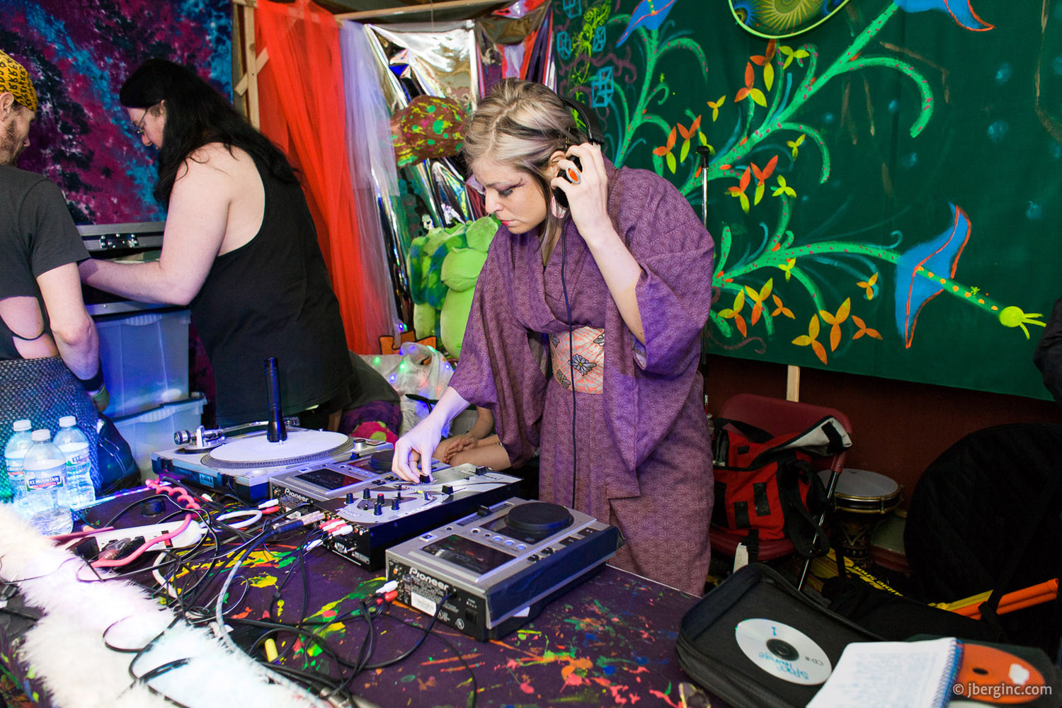 041_Resonate 5 2010-04-24