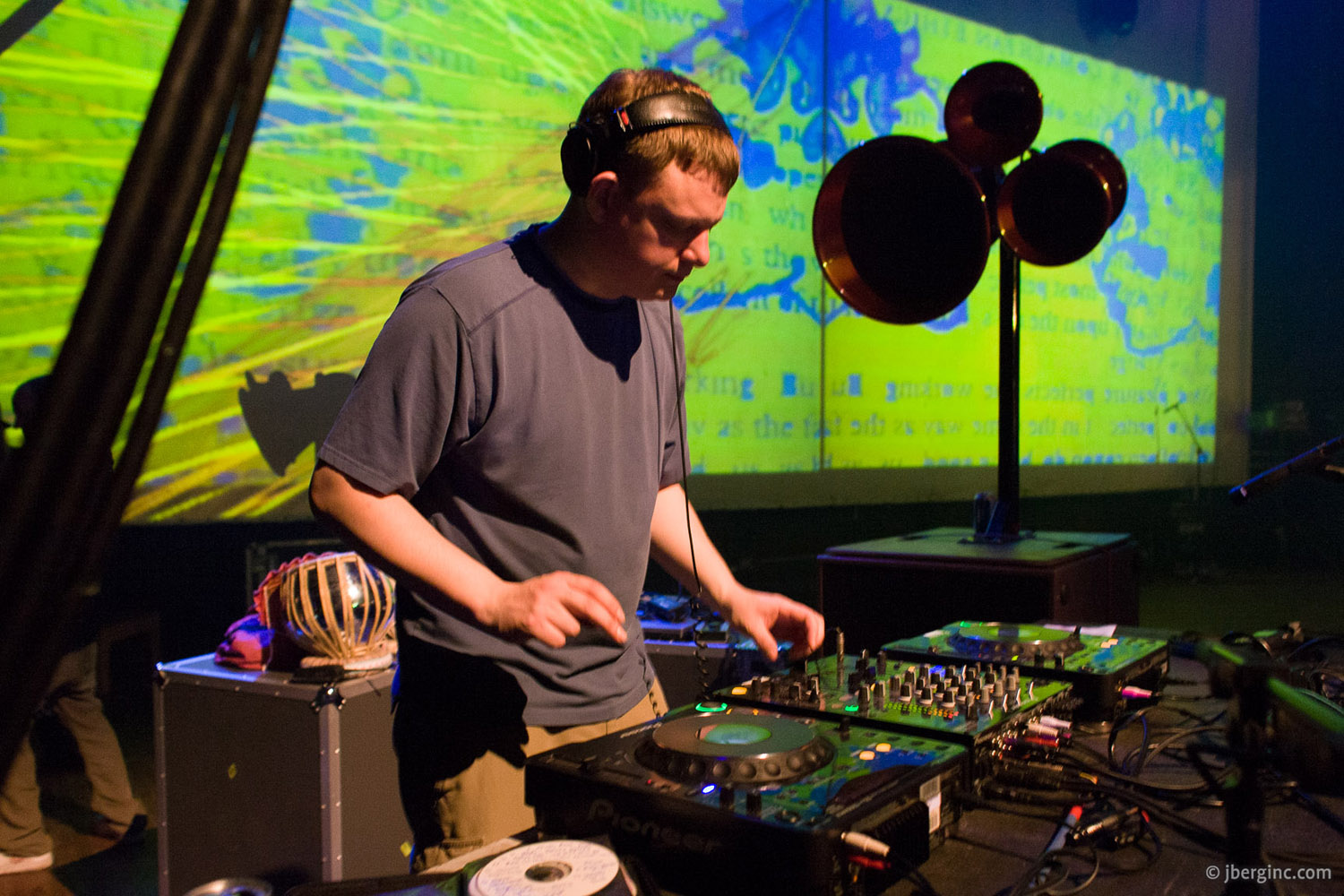 076_Resonate 5 2010-04-24