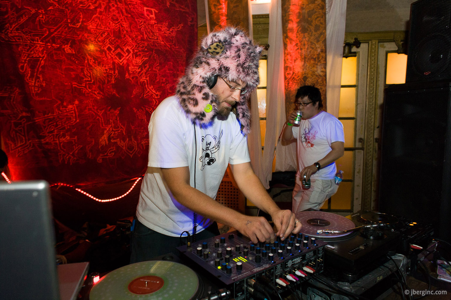 090_Resonate 5 2010-04-24