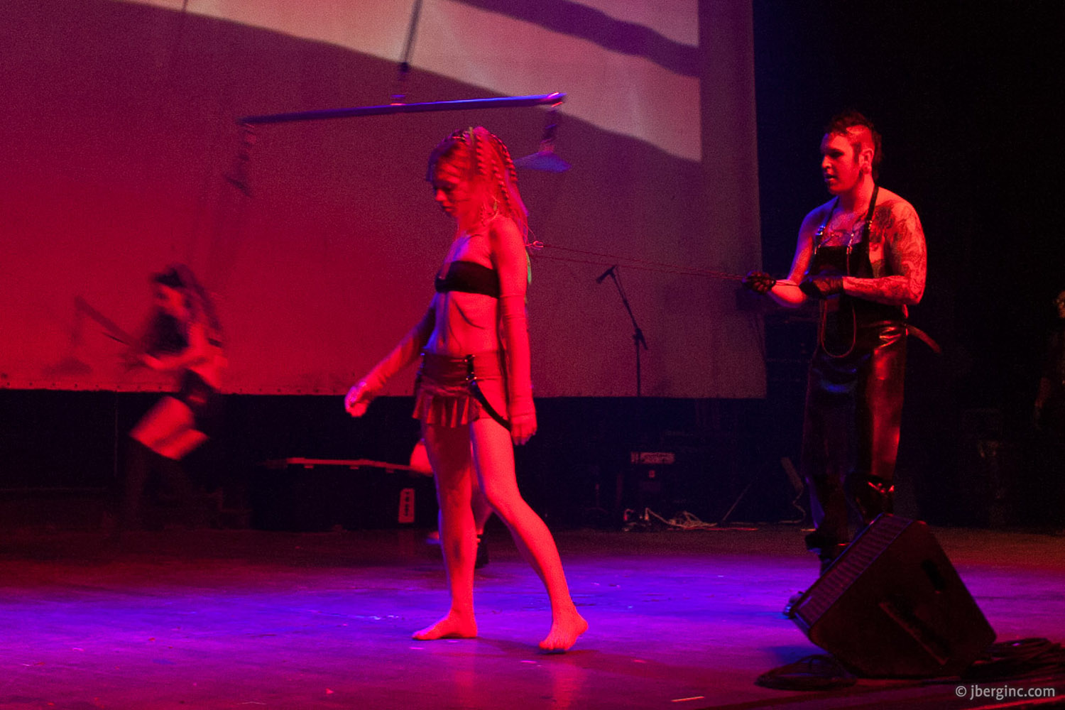 111_Resonate 5 2010-04-24