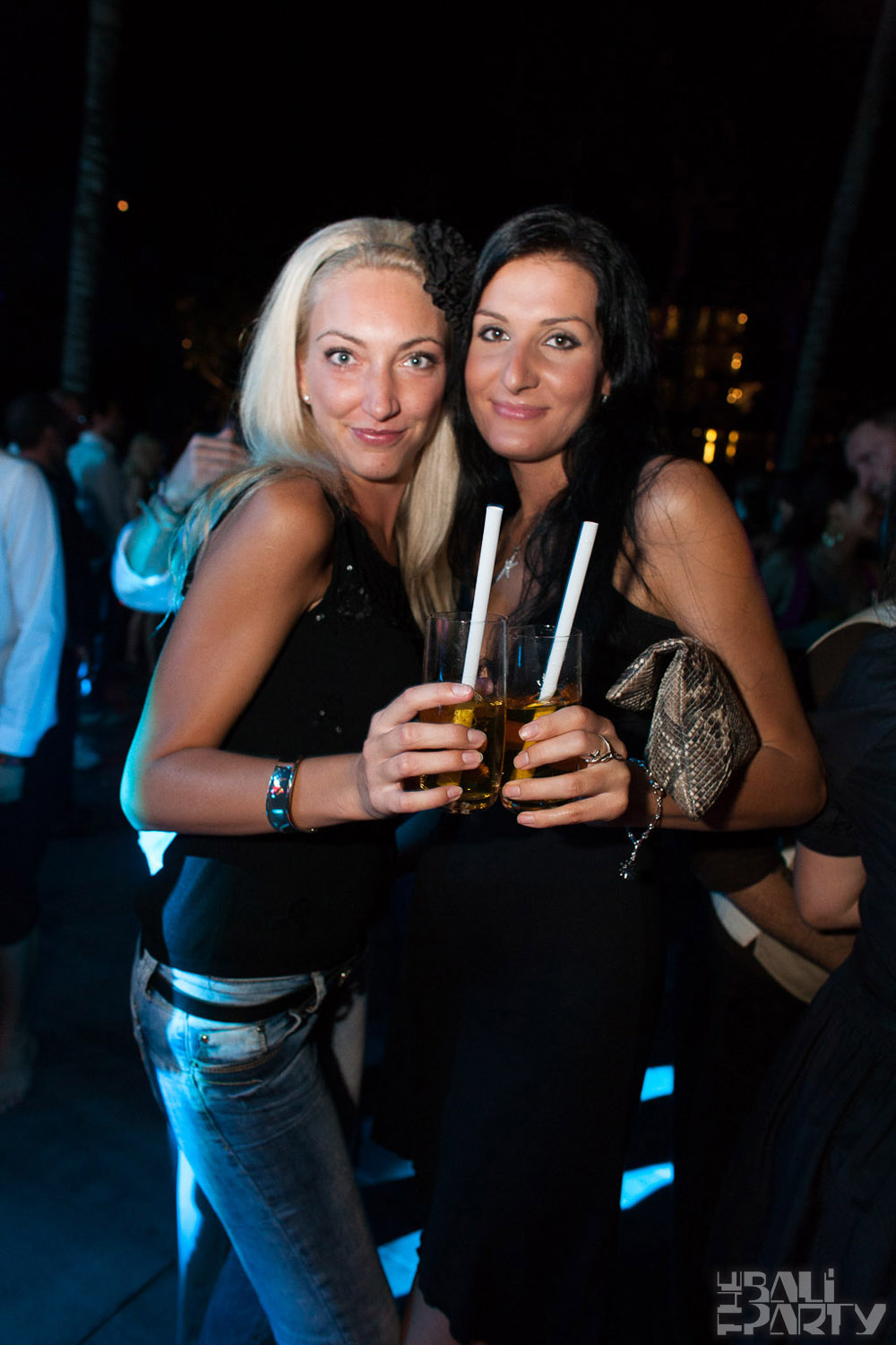 044_W Bali Opening 2011-07-02