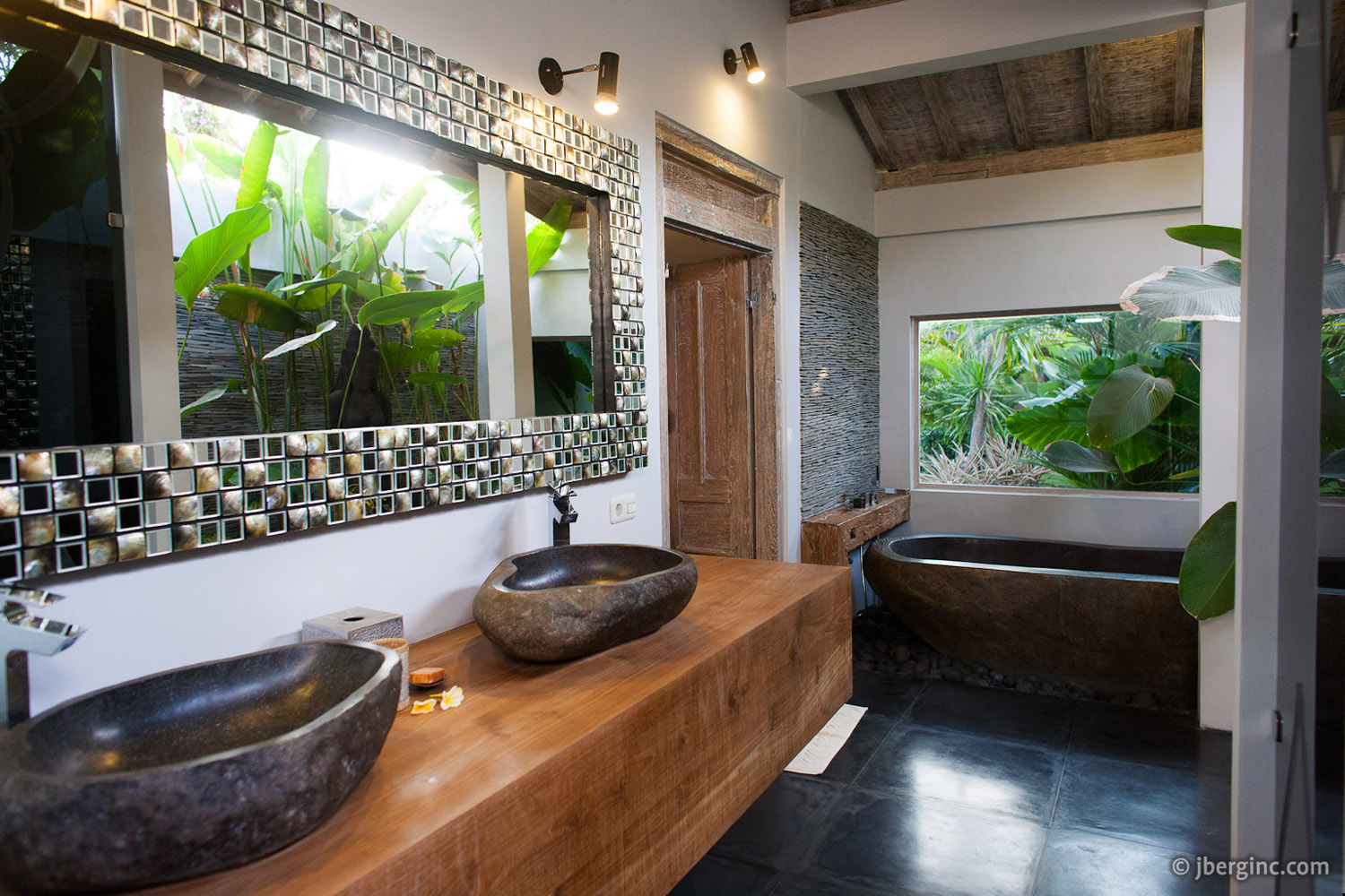 Villa Cinta Damai_10