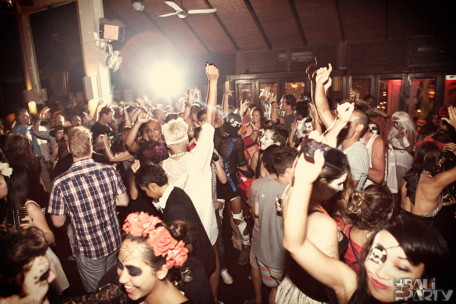 Love in Tents x Día de los Muertos @ Hu'u Bar 12-10-31_036