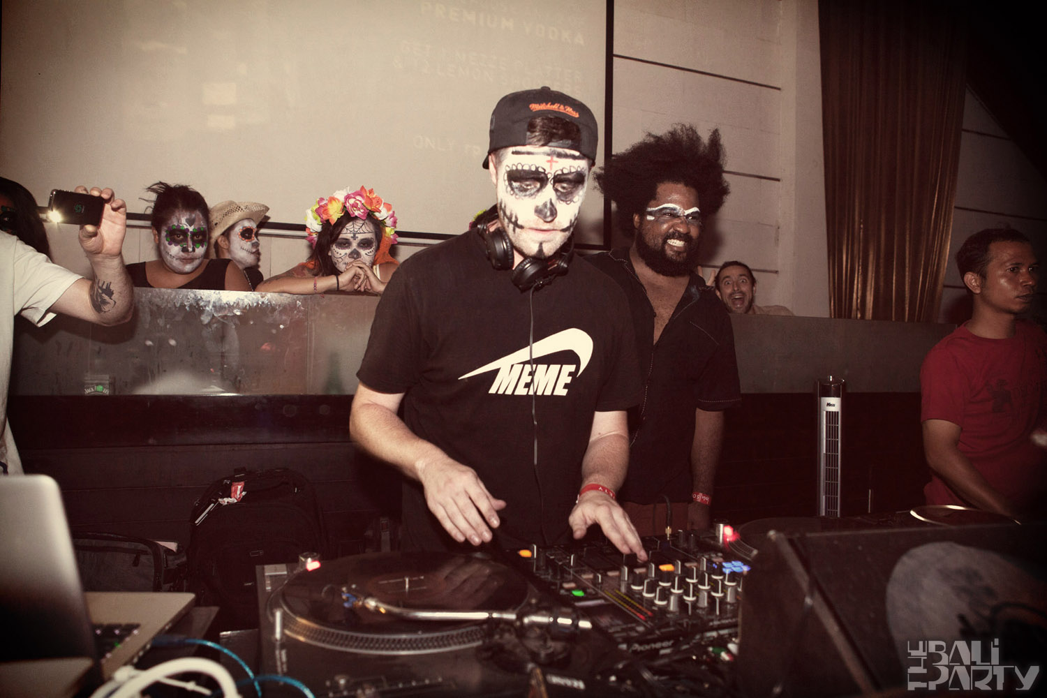Love in Tents x Día de los Muertos @ Hu'u Bar 12-10-31_103