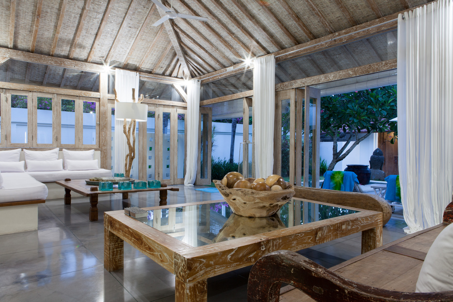 007_Villa Putih