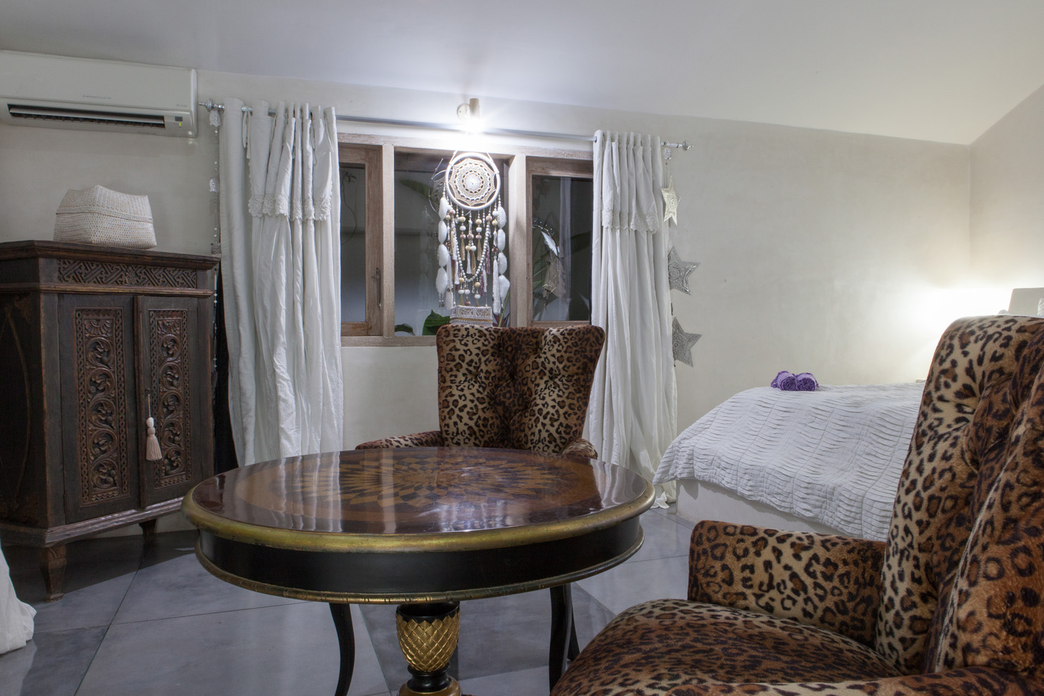 023_Villa Putih