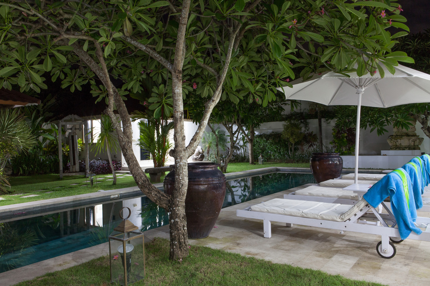 049_Villa Putih