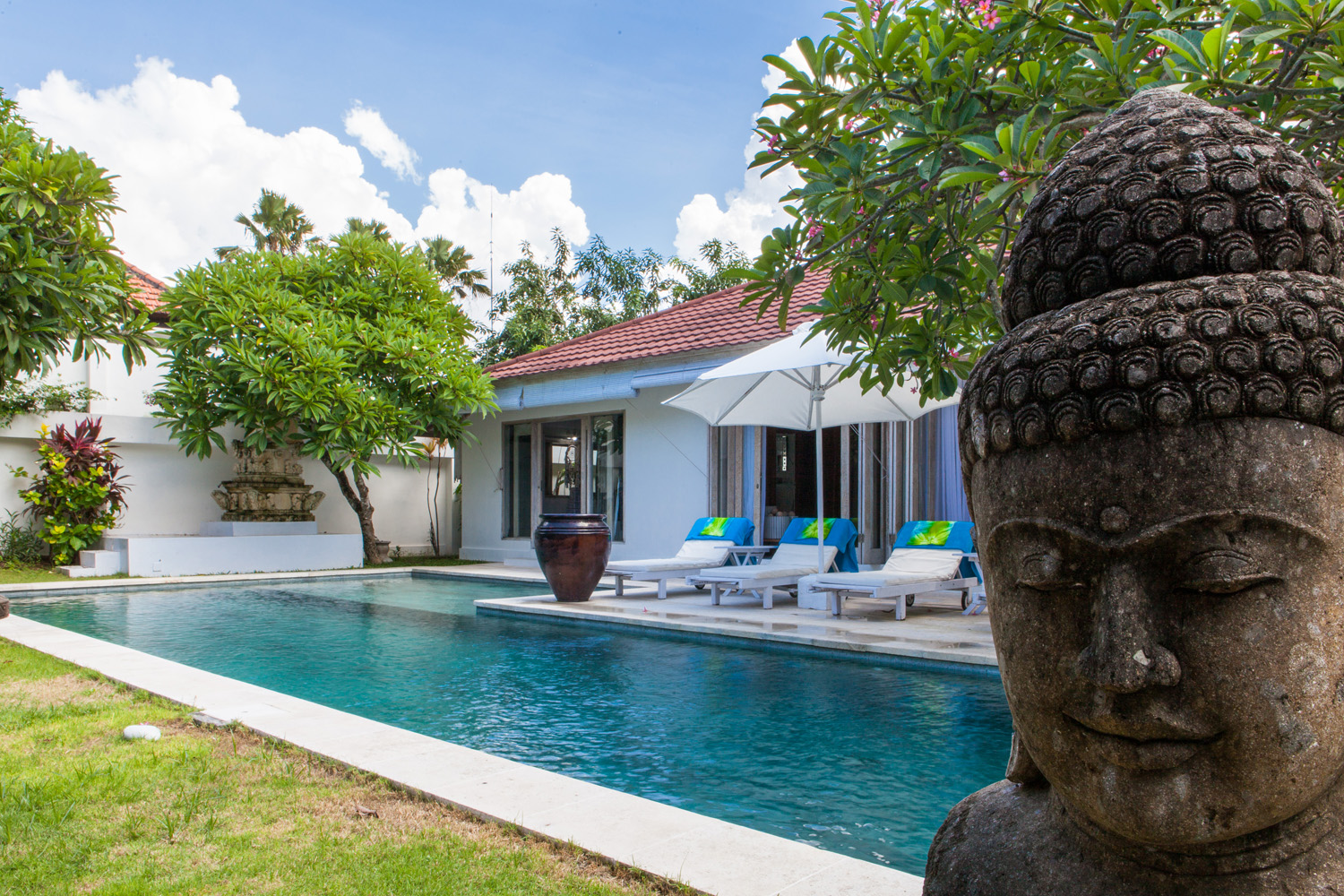 062_Villa Putih
