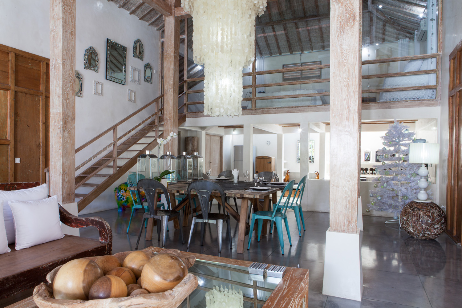 075_Villa Putih