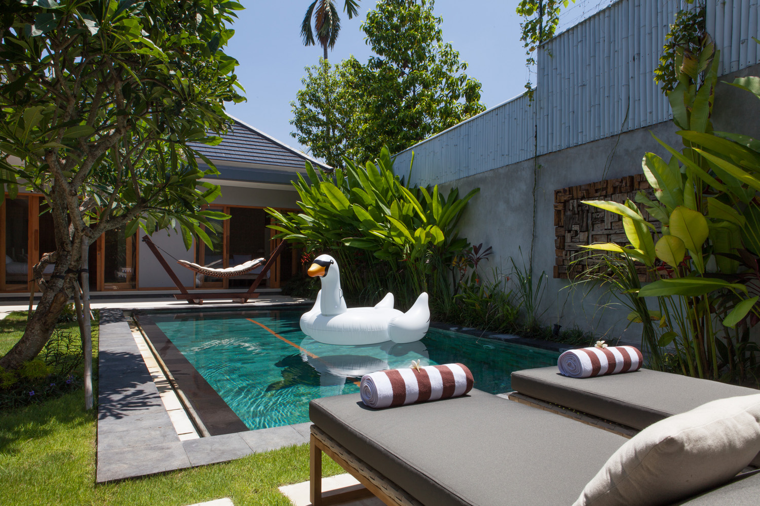 02_Villa Almira