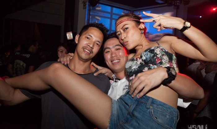 DJ Goldigger @ Hu'u Bar 12-11-17_018