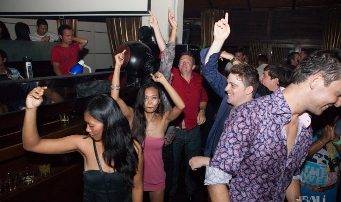 DJ Goldigger @ Hu'u Bar 12-11-17_051