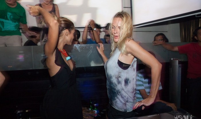 DJ Goldigger @ Hu'u Bar 12-11-17_098