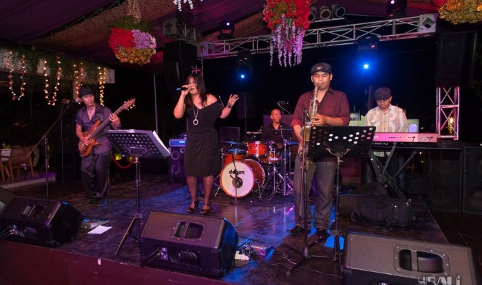 Metis 2nd Anniversary 2011-10-15_030
