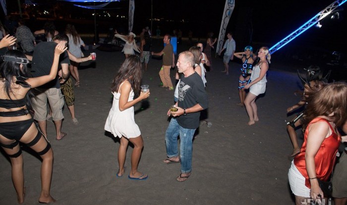 Cocoon Beach Opening 2011-06-25 #216
