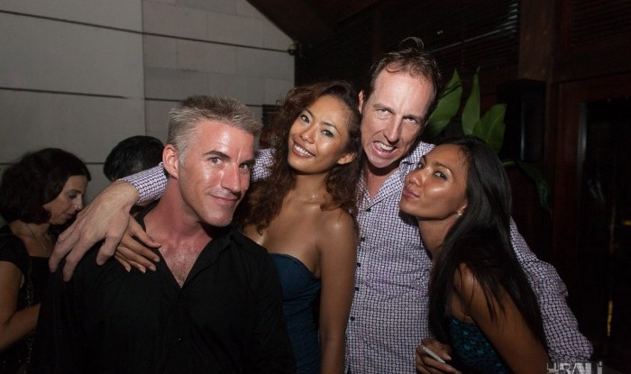 Hu'u Bar 10yr Anniv 2011-12-10_121