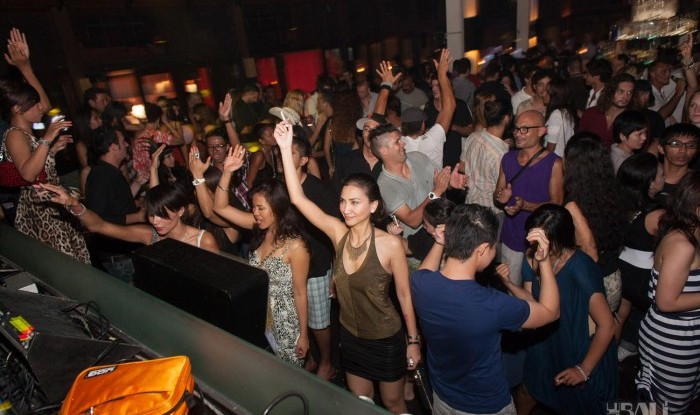 Hu'u Bar 10yr Anniv 2011-12-10_128