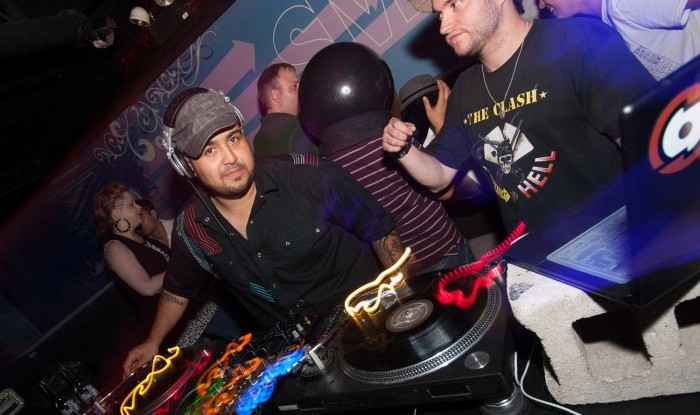 JUSTIN LONG & LUIS BARO @ SmartBar July 19, 2008_03