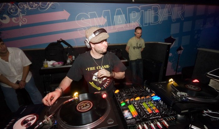 JUSTIN LONG & LUIS BARO @ SmartBar July 19, 2008_32