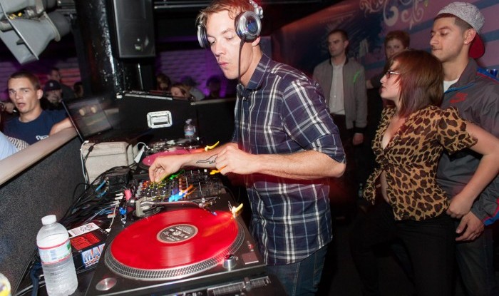 Diplo @ SmartBar 2009-05-10_53