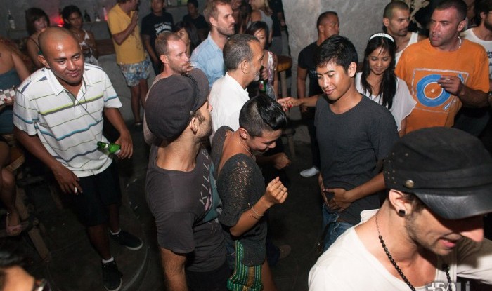 One Night in Kuta @ Hu'u Bar 2011-05-14_167