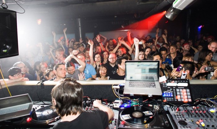 Richie Hawtin @ SmartBar 2009-07-06_053