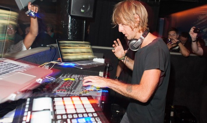 Richie Hawtin @ SmartBar 2009-07-06_070