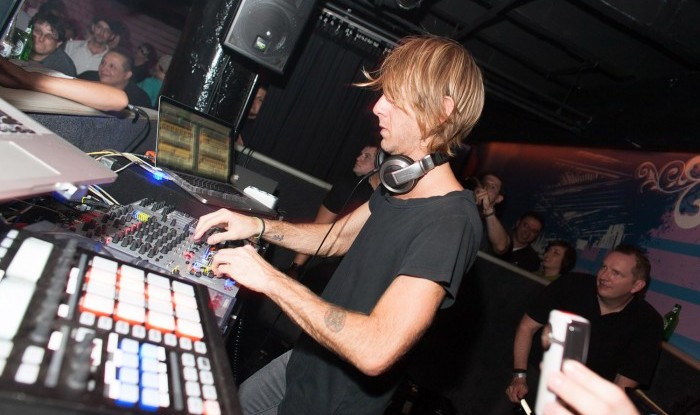 Richie Hawtin @ SmartBar 2009-07-06_073