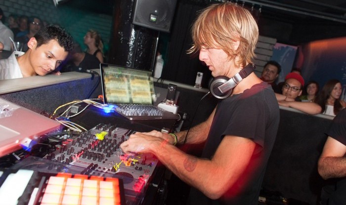 Richie Hawtin @ SmartBar 2009-07-06_097