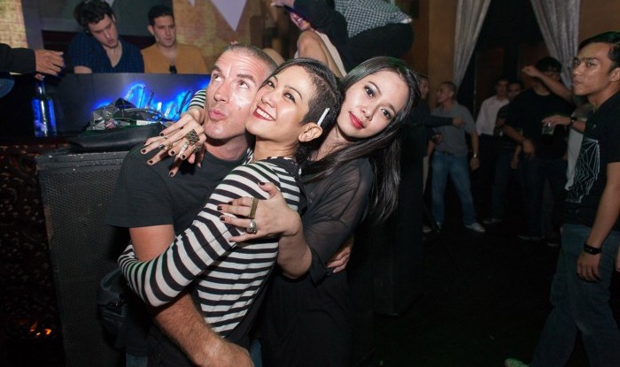 TreasureFingers @BuddhaBarJakarta 2010-02-19_15