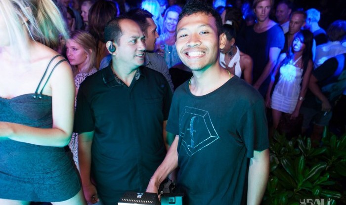 086_W Bali Opening 2011-07-02