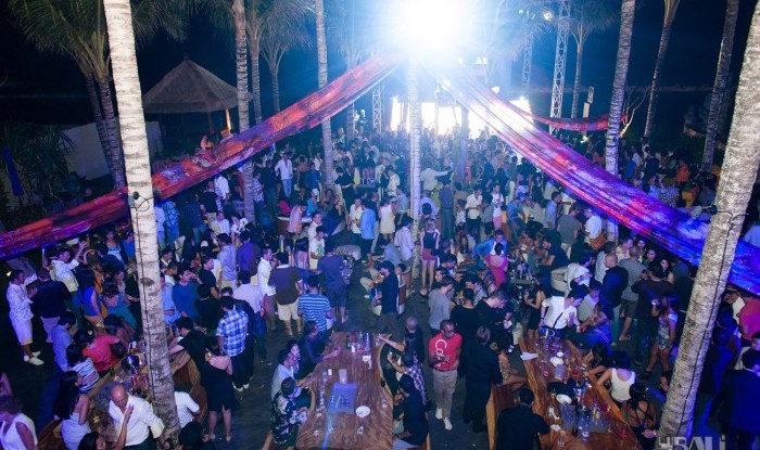 022_W Bali Opening 2011-07-03