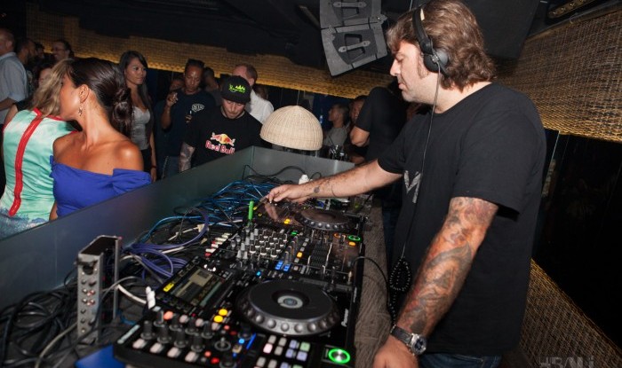087_Pig & Dan @Jenja 2014-04-26